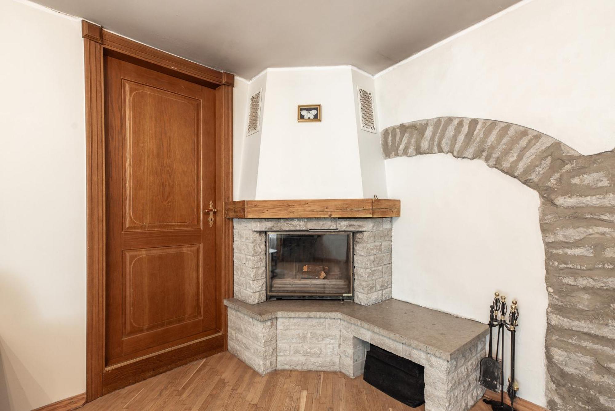 Airhome - Old Dominican Monastery Tallinn Extérieur photo
